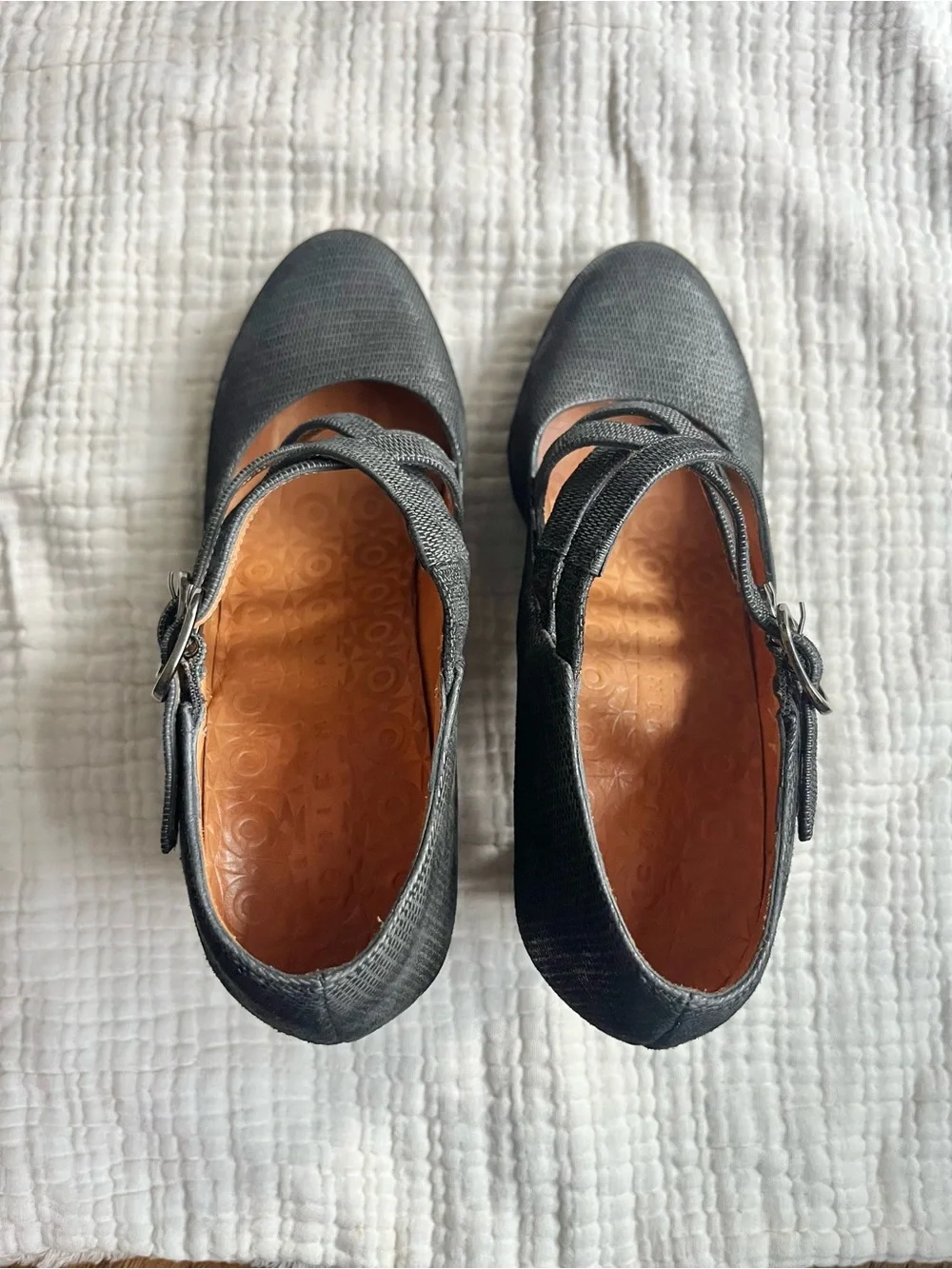 Chie Mihara Women’s Grey Criss Cross Buckle Leather Heels 37
